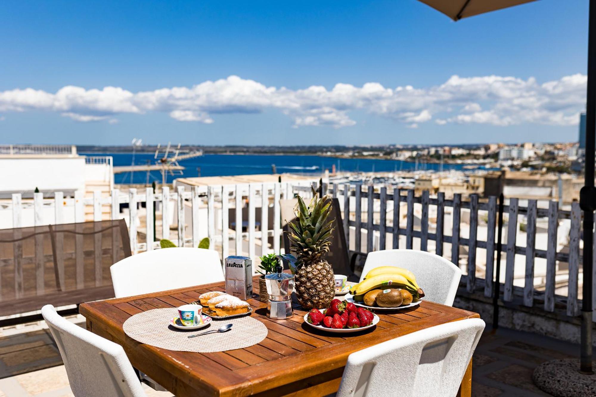 Corte De Maio - Exclusive Terrace - By Click Salento 갈리폴리 외부 사진